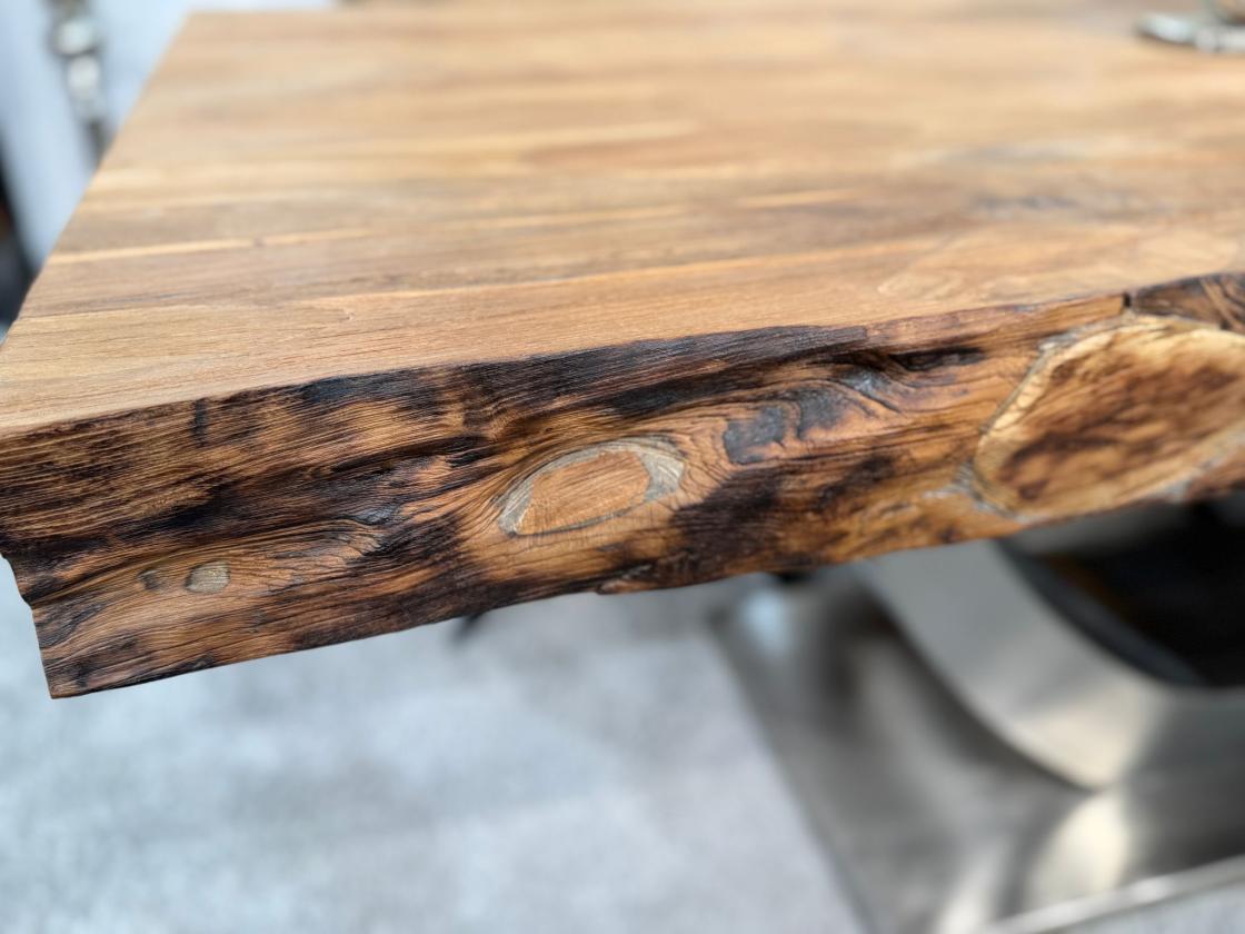 Design Massivholztisch mit extrem starker Tischplatte