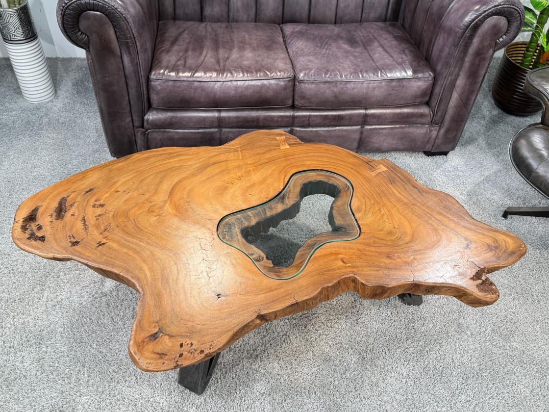 Wohnzimmertisch aus Suar-Baumstamm mit Glas-Einlage, 160x73-83x38 cm