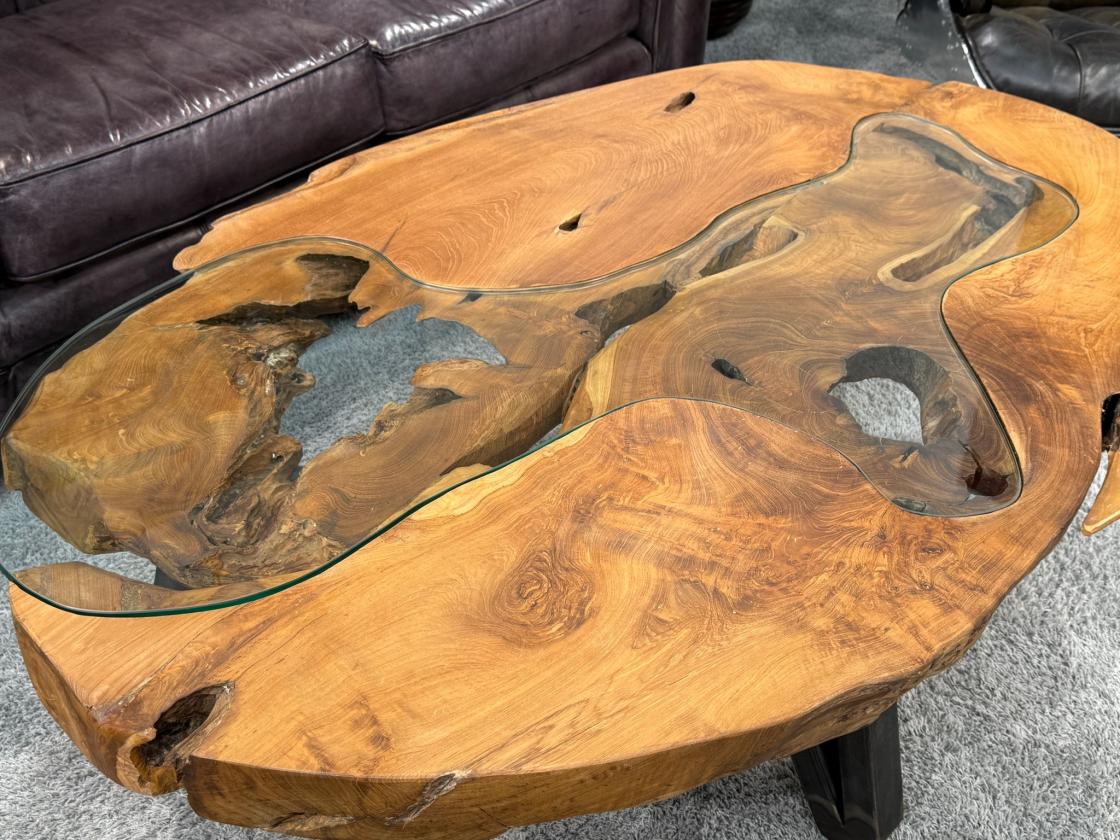 Einzigartiger Wohnzimmertisch Baumstamm Baumscheibe massiv Wohnzimmerideen