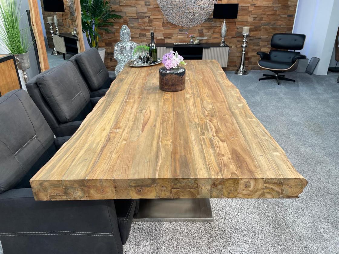 Vollmassiver Wohnzimmertisch aus recyceltem Teakholz 220cm