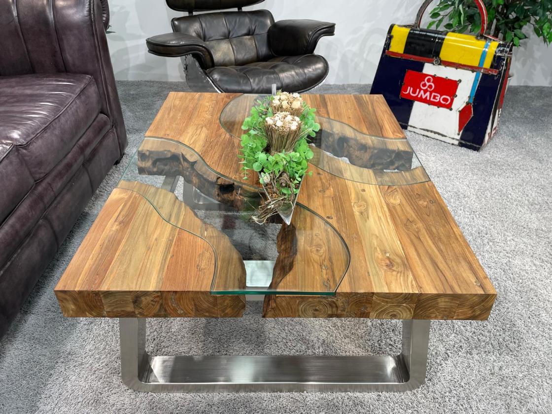 Eckiger Holztisch mit Glasplatte und Metallbeinen, 100x80x45 cm.