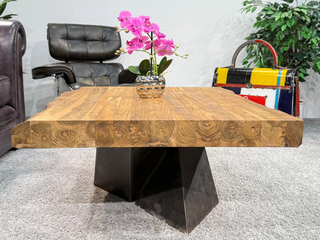 Couchtisch aus Teakholz mit Kreuzbeinen, 100x83x43,5 cm