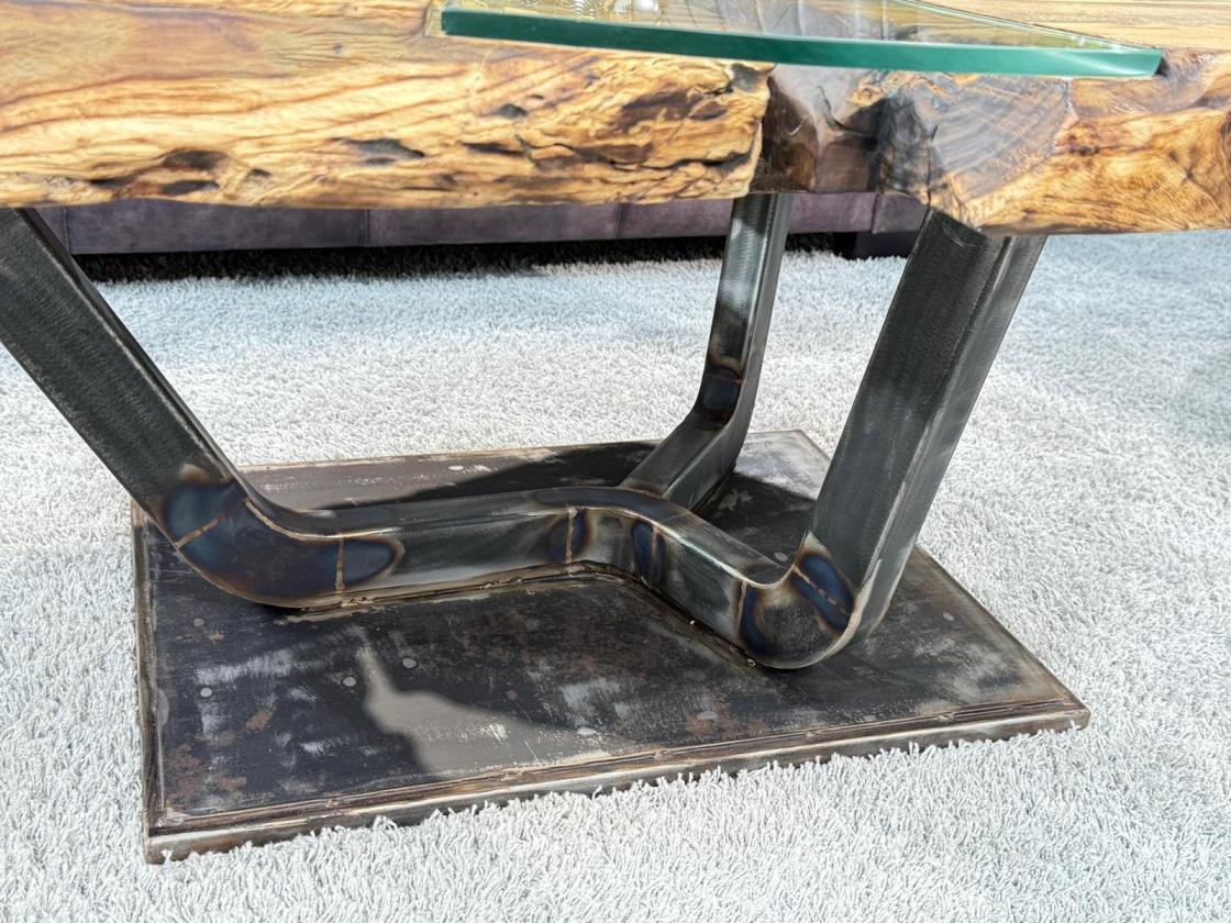 Wohnzimmertisch aus Holz edler Couchtisch Designtisch