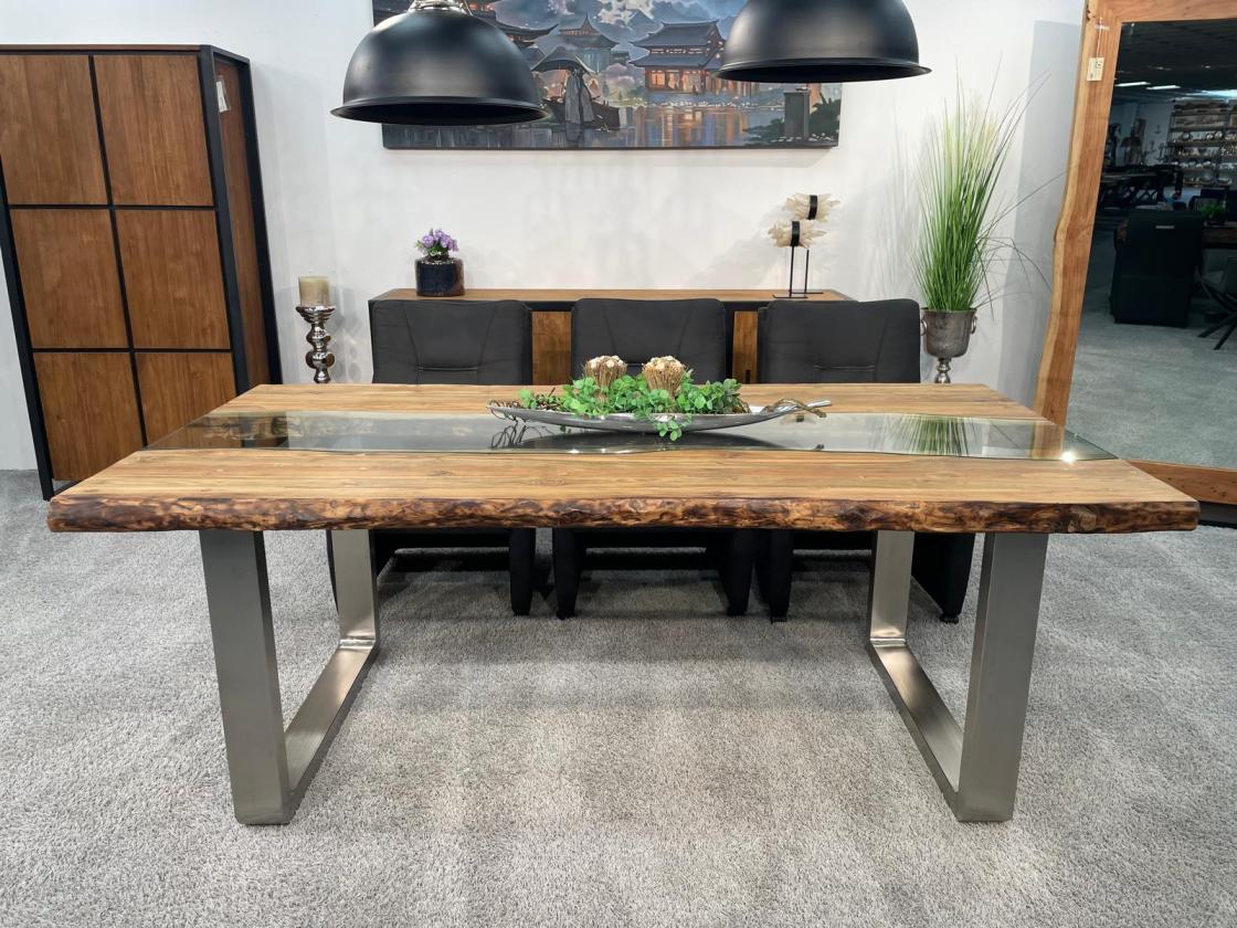 Edler Esstisch Old Elements aus Altholz massiv rechteckig modern rustikal
