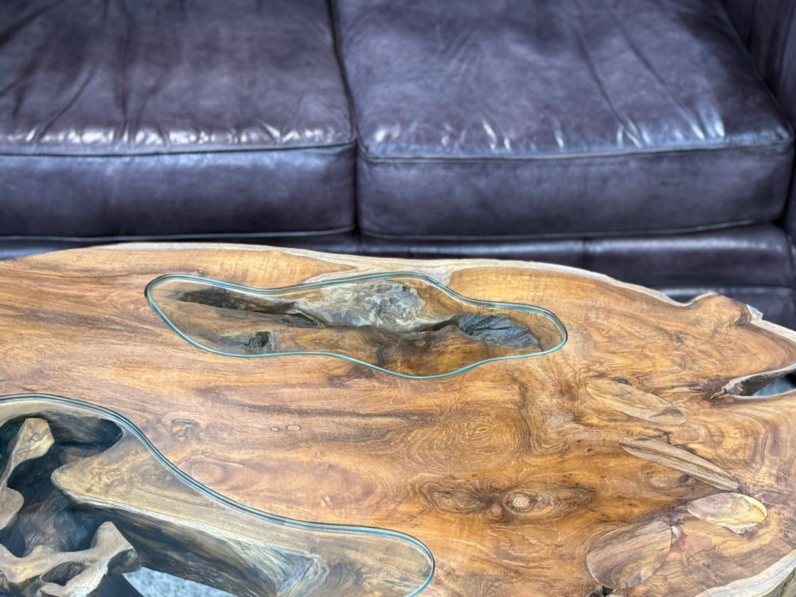 Massivholz Couchtisch Baumstamm Baumscheibe Expression Handarbeit