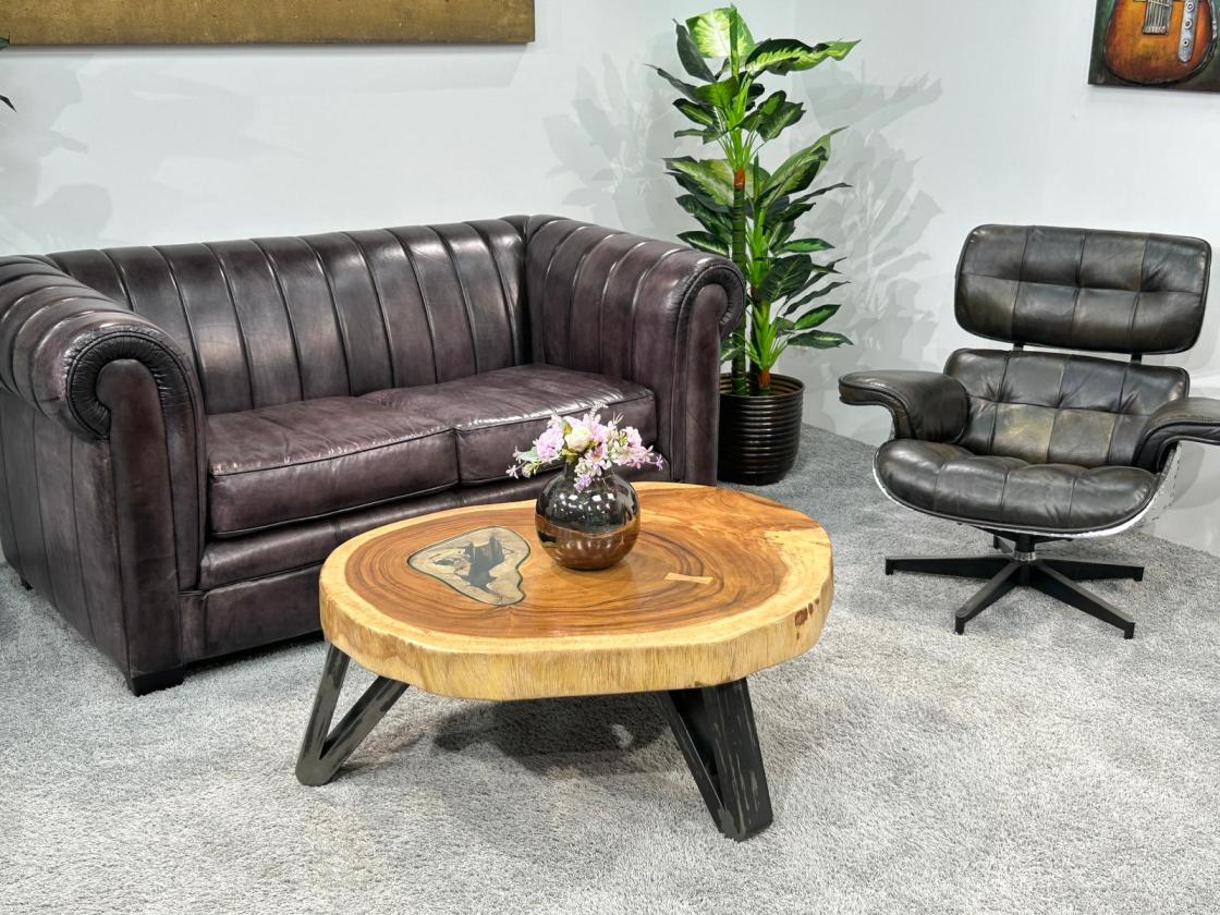 Massiver runder Couchtisch Baumstamm mit Metallgestell