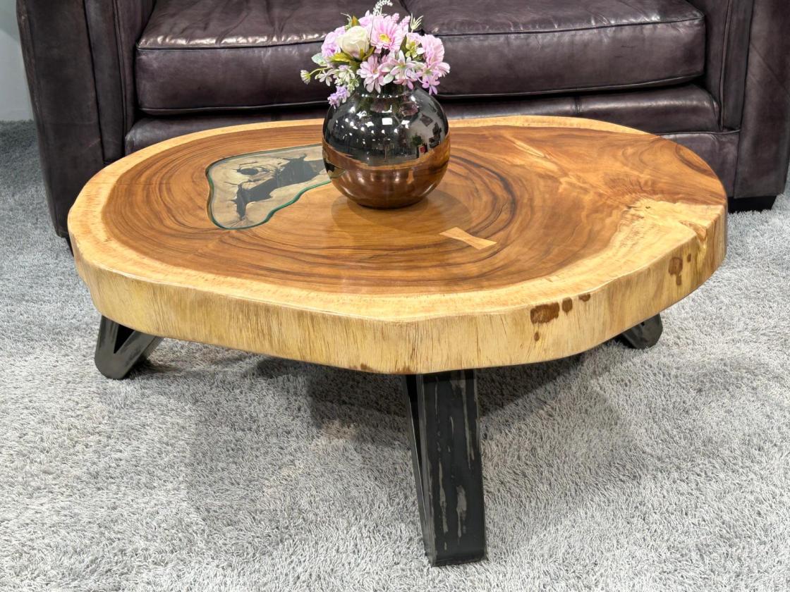 Massiver runder Couchtisch Baumstamm mit Metallgestell