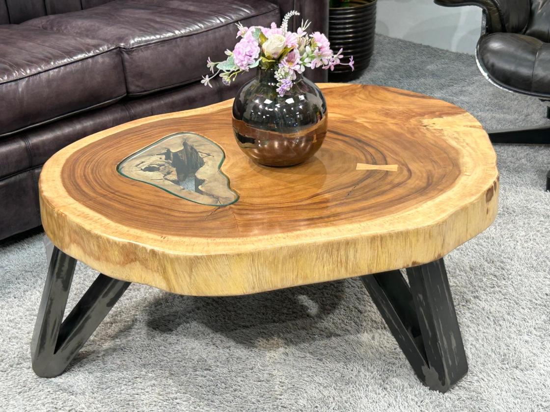 Massiver runder Couchtisch Baumstamm mit Metallgestell