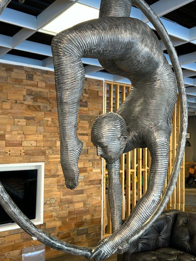 Skulptur aus Aluminium Tänzerin