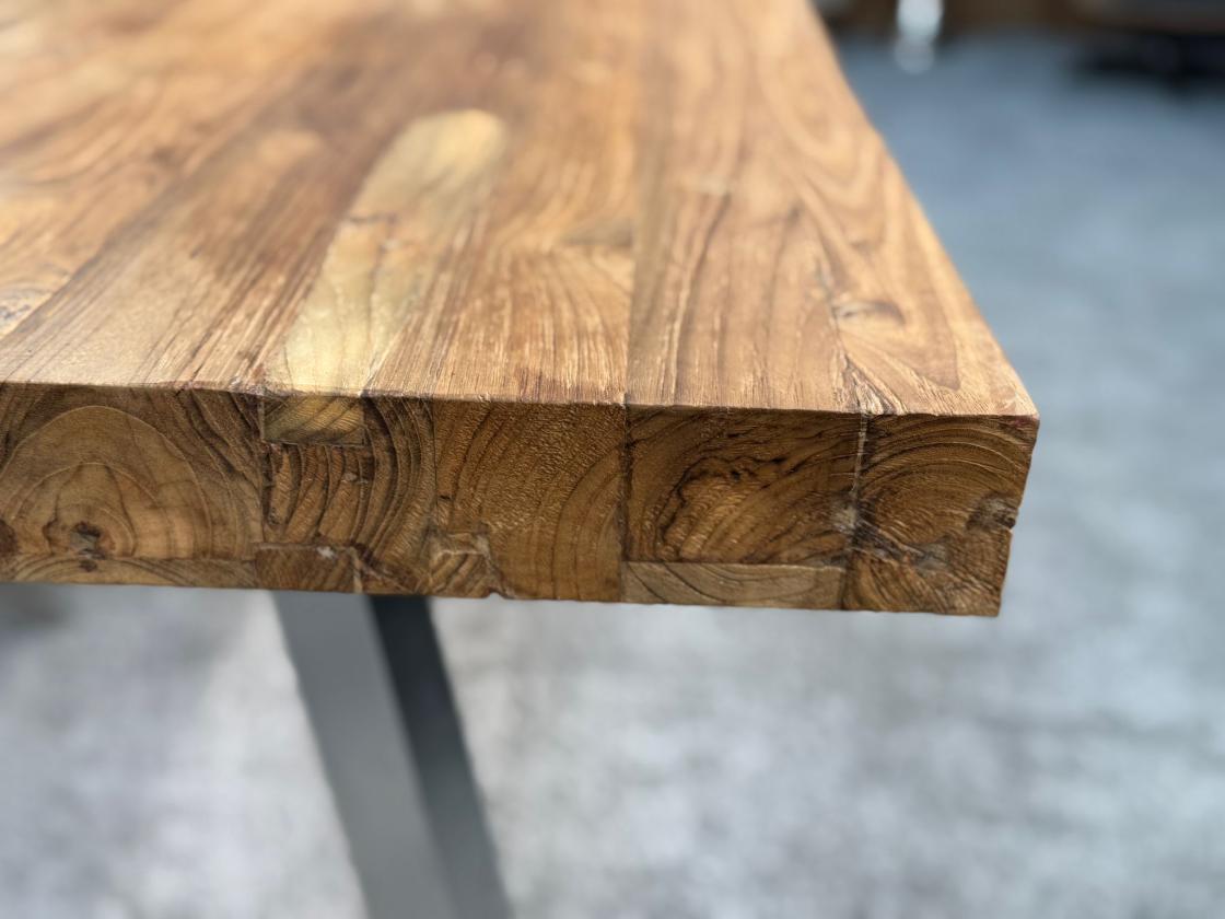 Esszimmertisch aus Holz Elements 220 cm