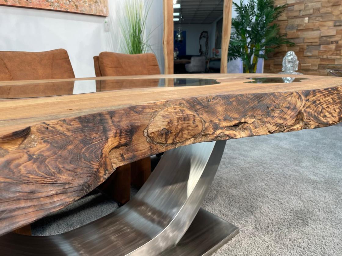 Esstisch Fusion 250 cm Ovaler Massivholztisch mit Edelstahlgestell
