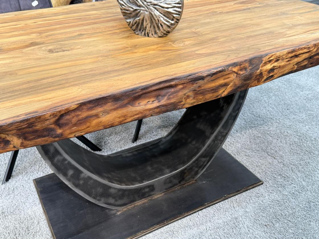 Esstisch für 6 Personen "Deep Island" ca. 160 x 90 x 78 cm aus recyceltem Holz