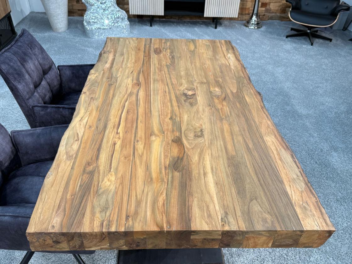 Esstisch für 6 Personen "Deep Island" ca. 160 x 90 x 78 cm aus recyceltem Holz