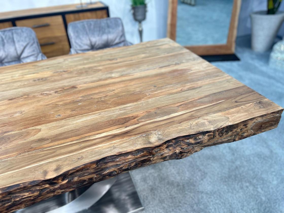 Wohnzimmertisch Deep Island 220x100 aus massivem Altholz und Edelstahl