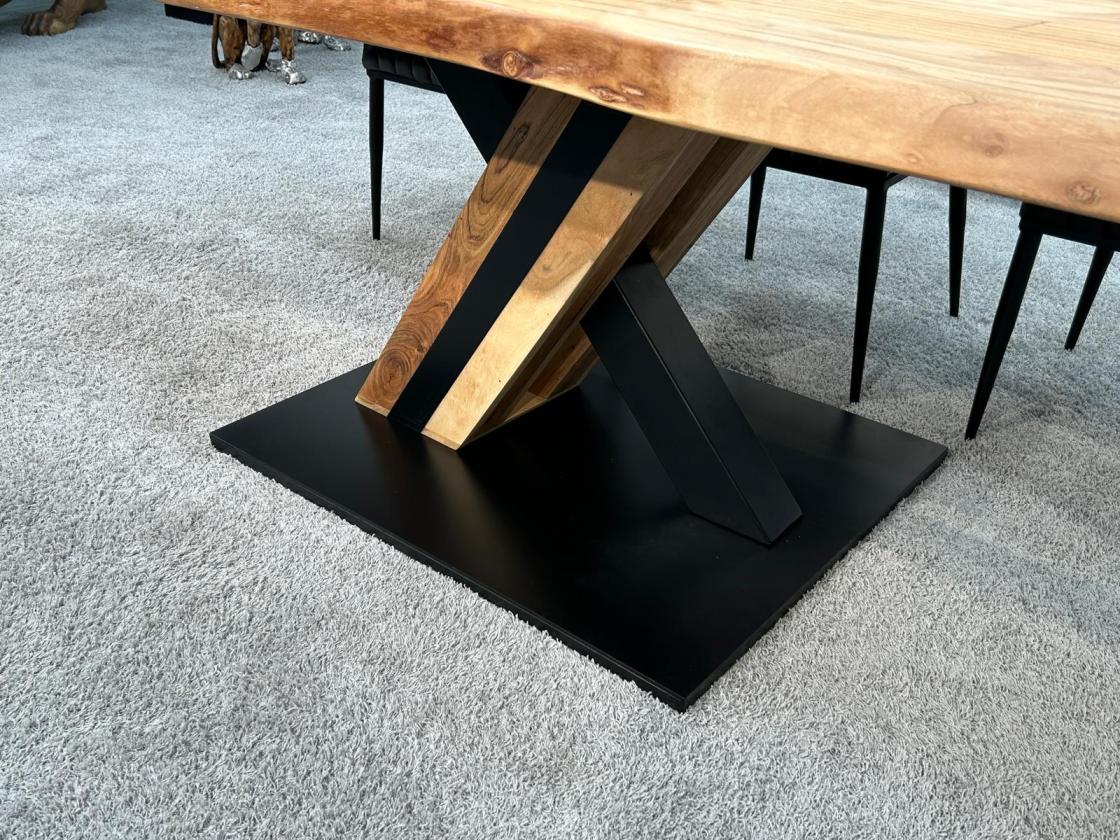 Esszimmertisch mit Baumkante 250 cm