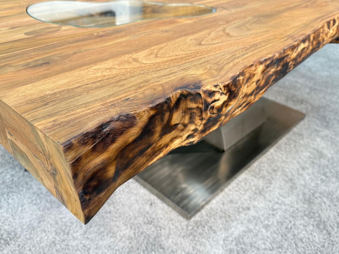 Massivholztisch aus recyceltem Altholz mit Glasdetail, 220x103-107x78 cm