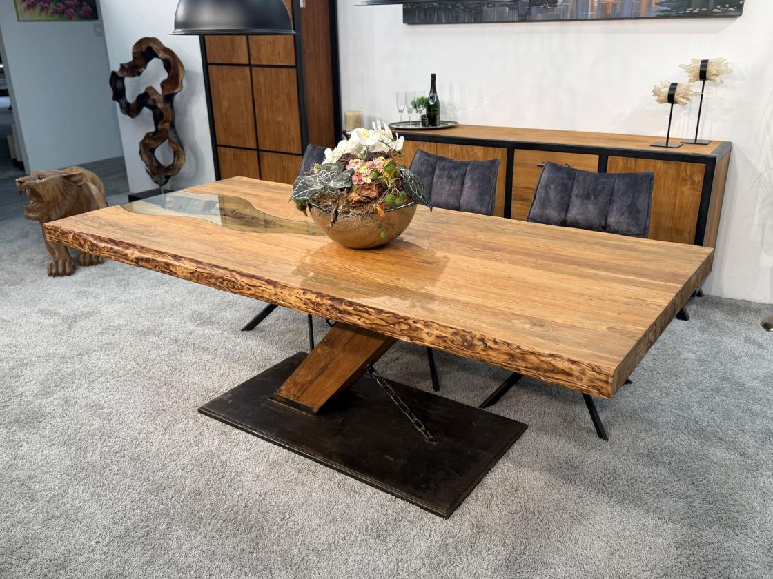 Holztisch Esstisch extravaganter Tisch 220 cm