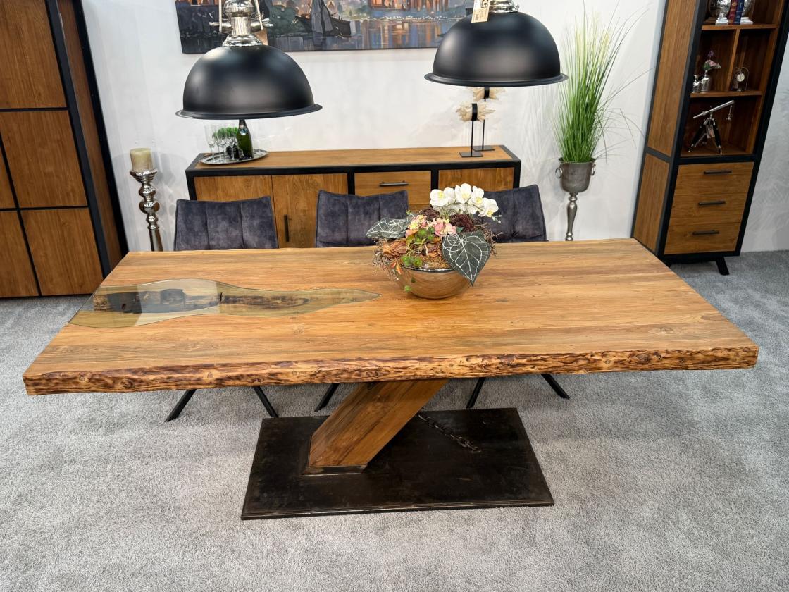 Holztisch Esstisch extravaganter Tisch 220 cm