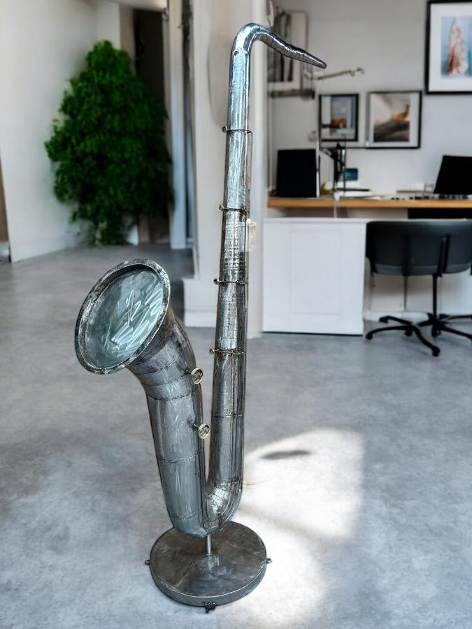 Skulptur aus recyceltem Metall Saxophon XXL