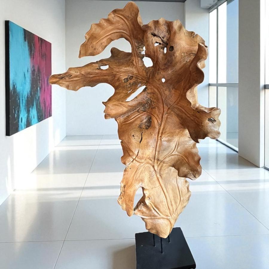 Große Dekoration aus Holz Baumstamm
