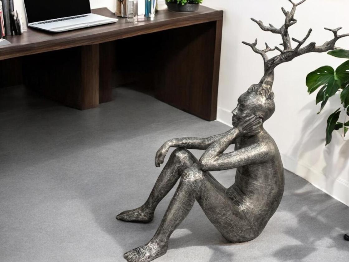 Große Deko-Figur aus Aluminium Mann mit Baum