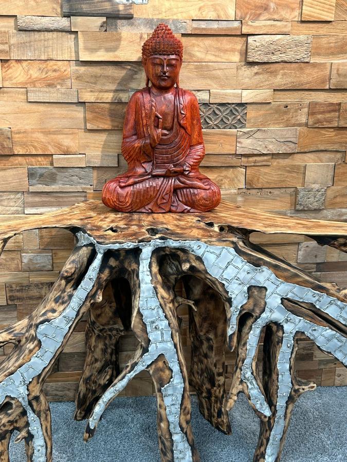 Sonderangebot Handgeschnitzte Deko aus Holz "Meditierender Buddha" ca. H53 x B35 x T16 cm ähnl. Abbildung