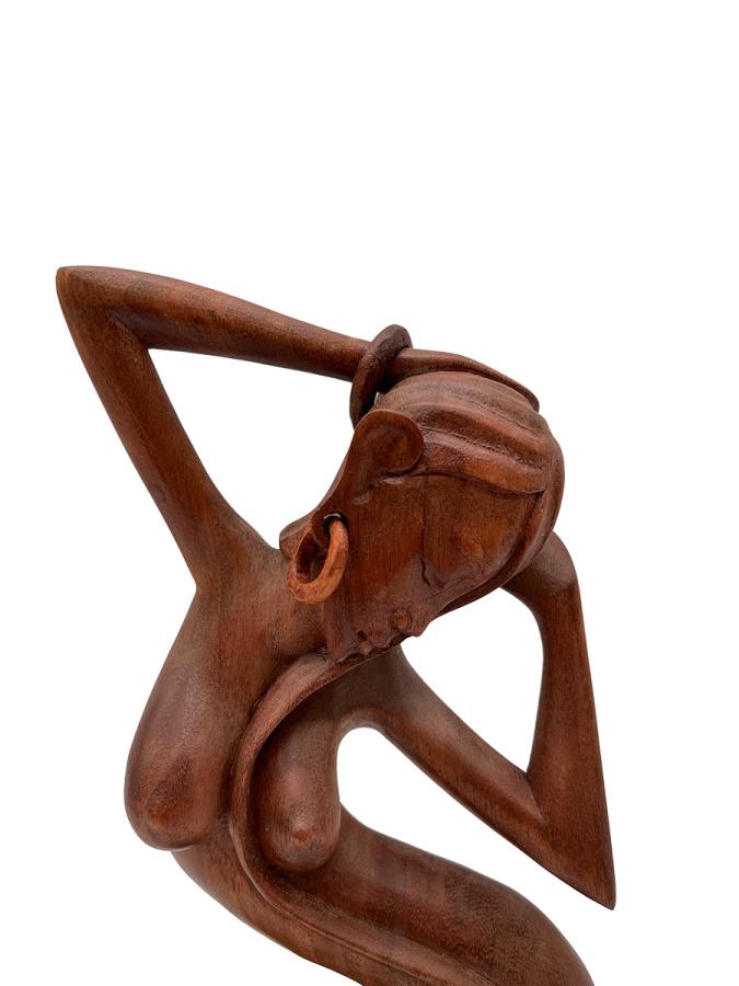 Handgeschnitzte Holzfigur Frau M