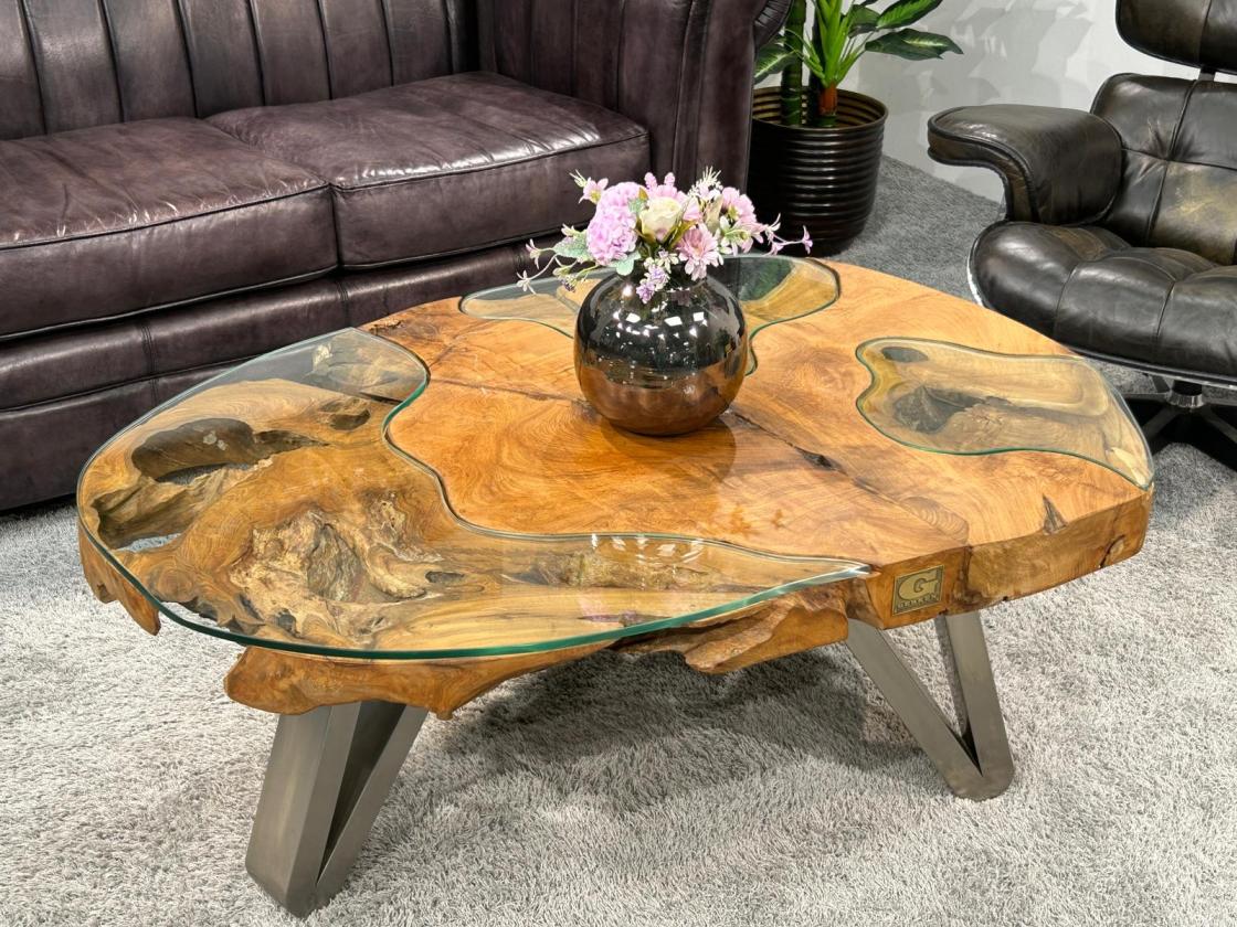 Couchtisch aus einem massiven Baumstamm Teakholz
