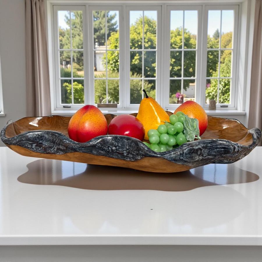 Holzschale Amalia aus Teakholz mit schwarz/silbernem Rand