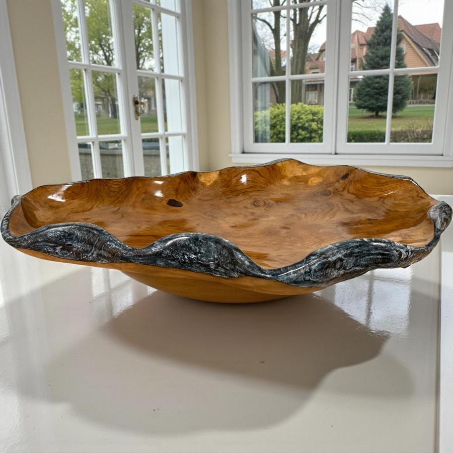 Holzschale Amalia aus Teakholz mit schwarz/silbernem Rand