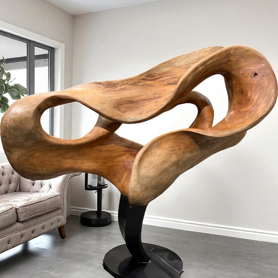 Abstrakte Holzskulptur aus massivem Mahagoni  ca. H130 x B135 cm x T50 cm