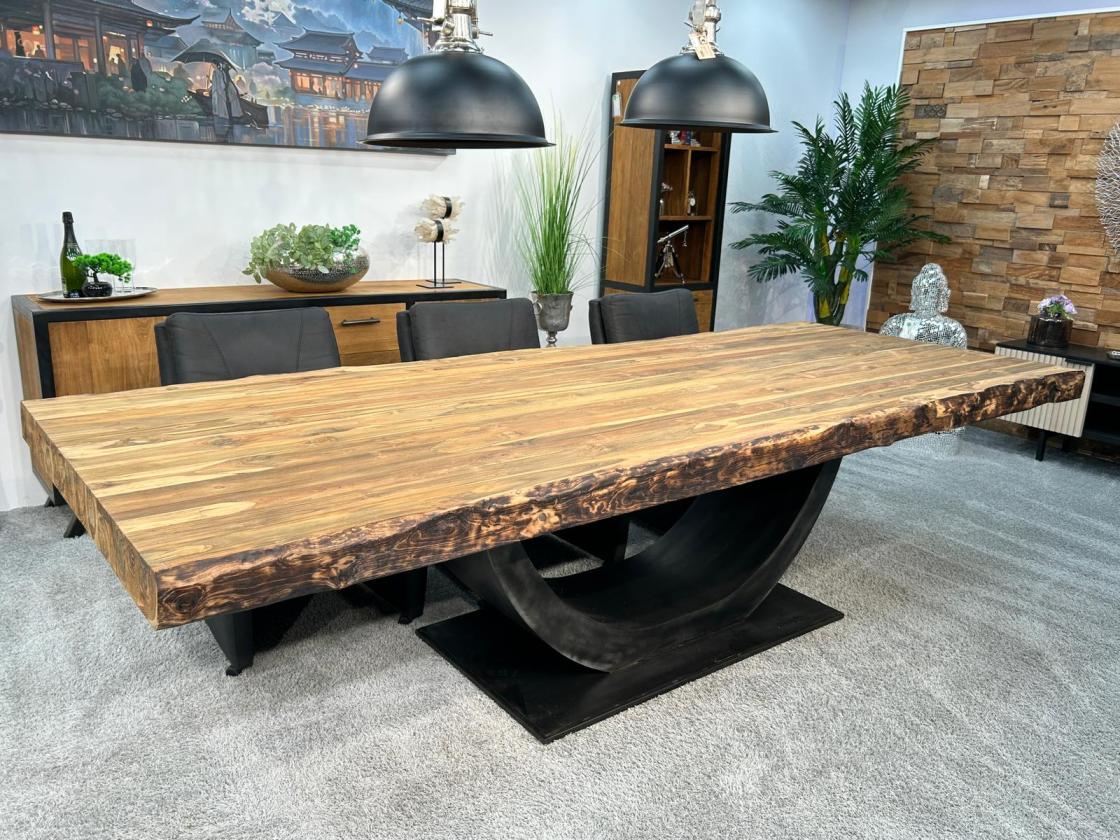Langer Massivholztisch 300cm Deep Island aus Holz