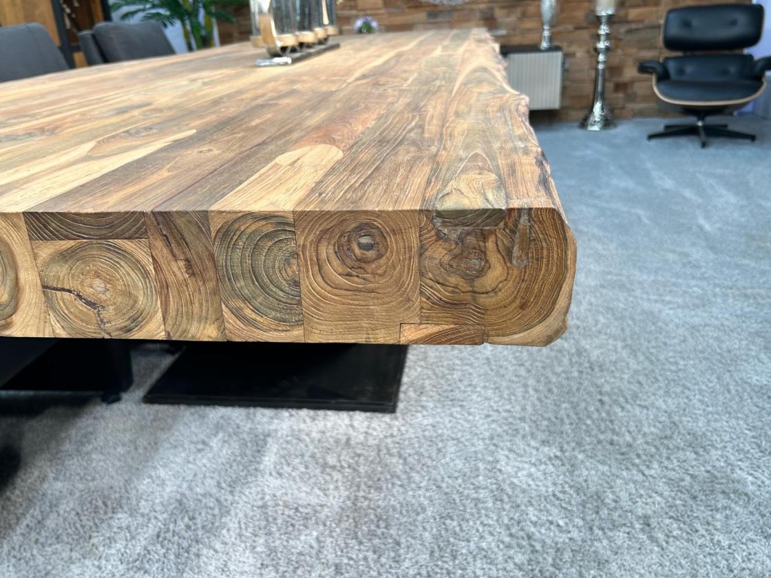 Langer Massivholztisch 300cm Deep Island aus Holz