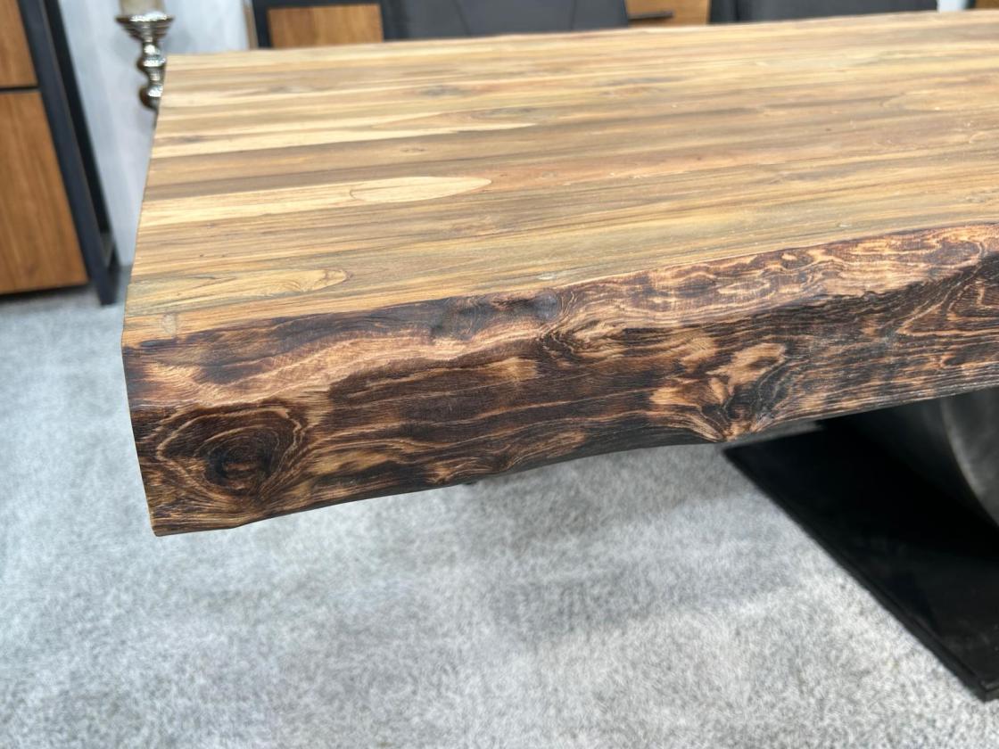 Langer Massivholztisch 300cm Deep Island aus Holz