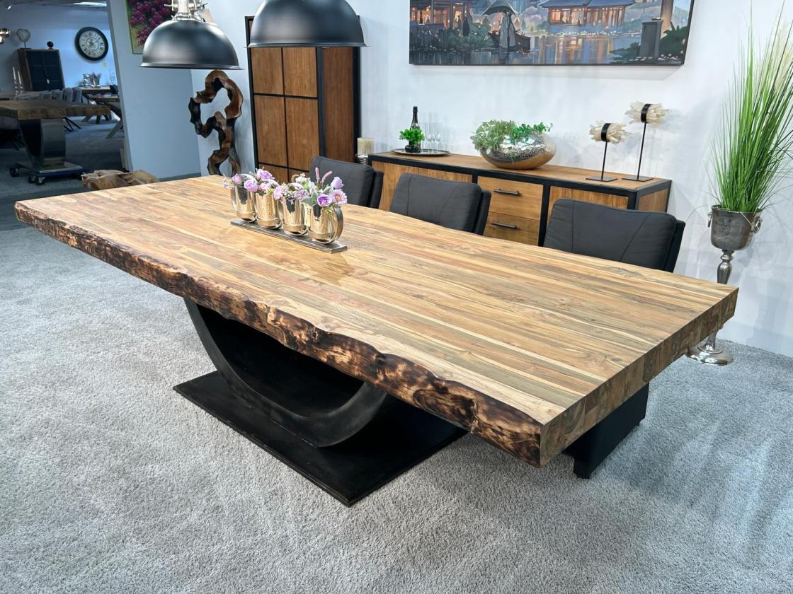 Langer Massivholztisch 300cm Deep Island aus Holz