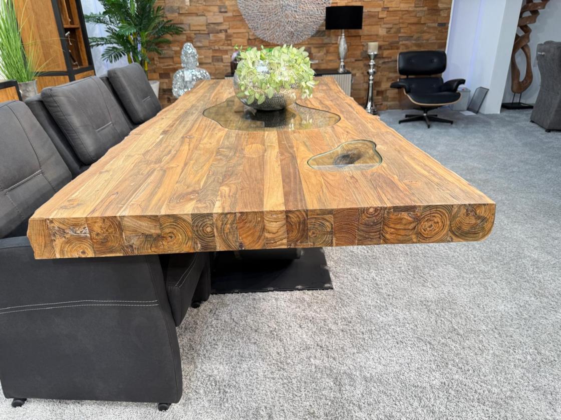 Massiver Teakholztisch mit Halbmond Stahlfuss 250cm