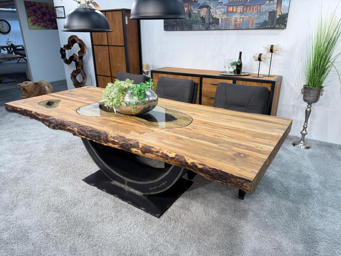 Massiver Teakholztisch mit Halbmond Stahlfuss 250cm
