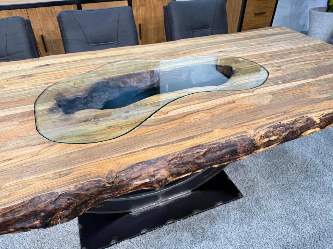 Massiver Teakholztisch mit Halbmond Stahlfuss 250cm