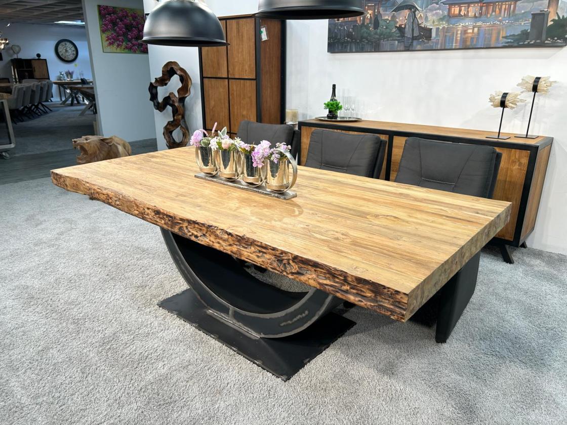 Massiver Esszimmertisch 220 cm Deep Island