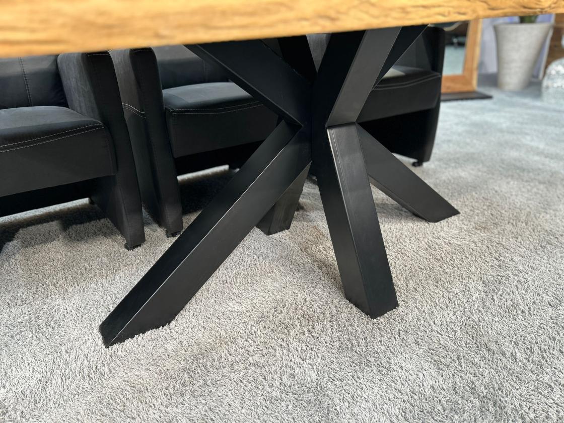 Massiver Esszimmertisch 220 cm