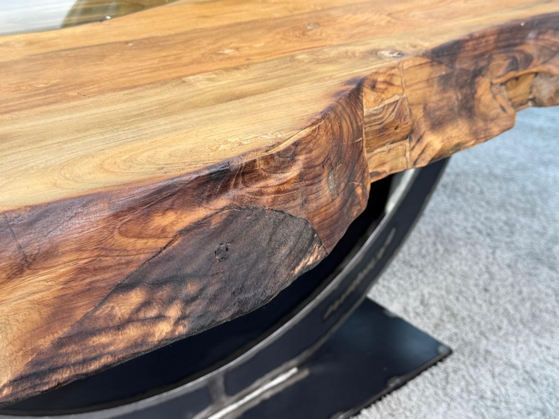 Massiver Holtisch Fusion aus recyceltem Holz