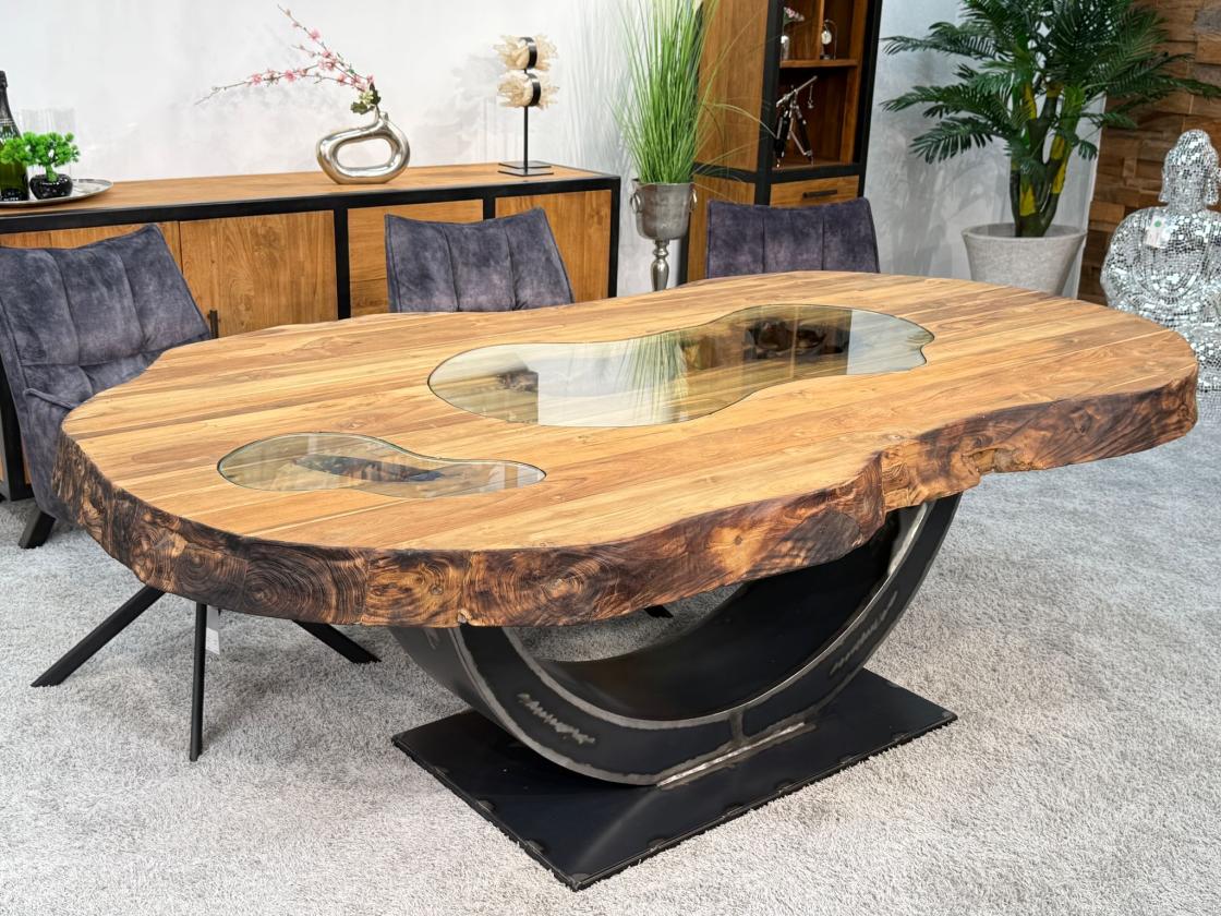 Massiver Holtisch Fusion aus recyceltem Holz