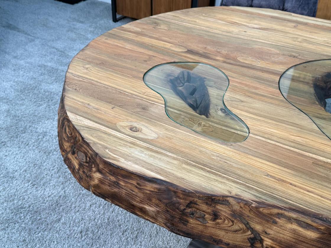 Massiver Holtisch Fusion aus recyceltem Holz