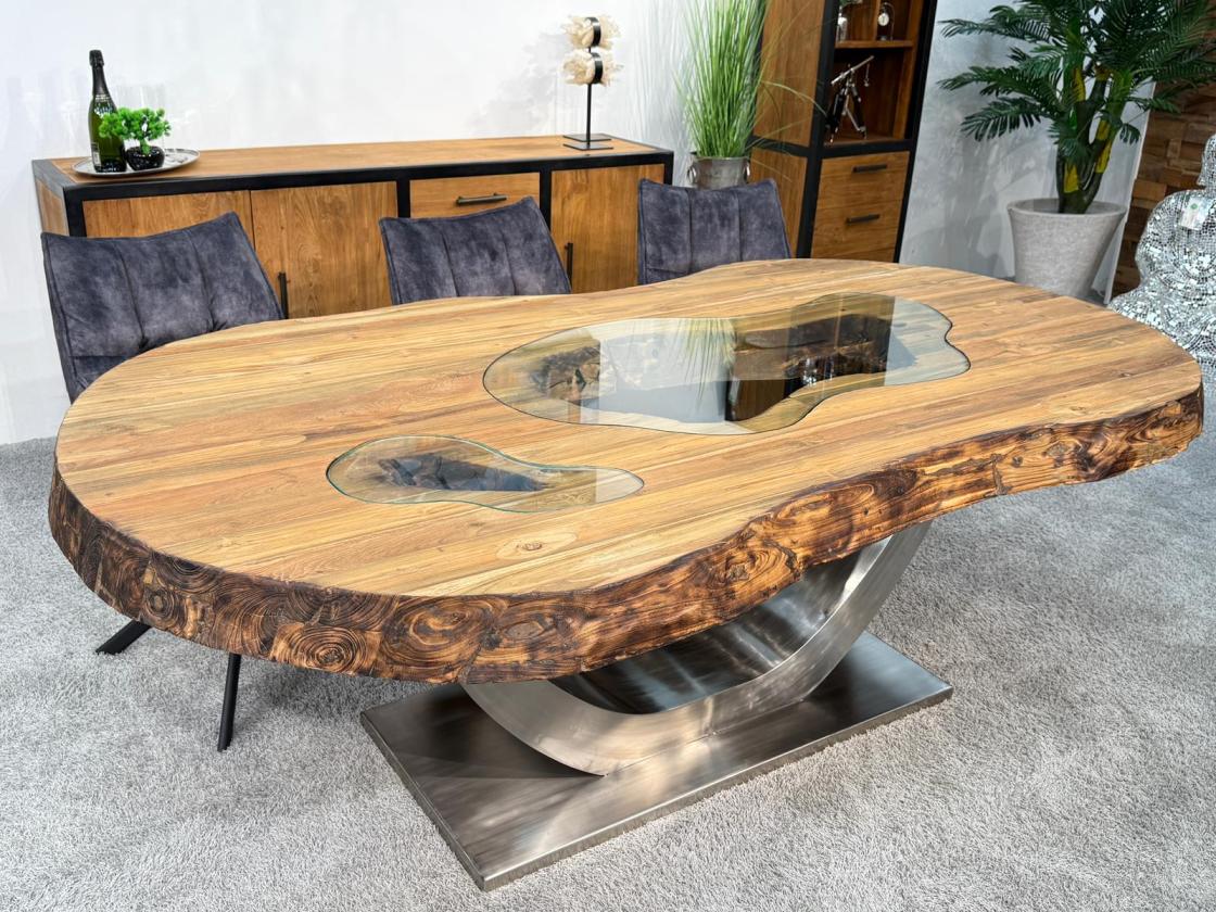 Massiver Holtisch Fusion aus recyceltem Holz