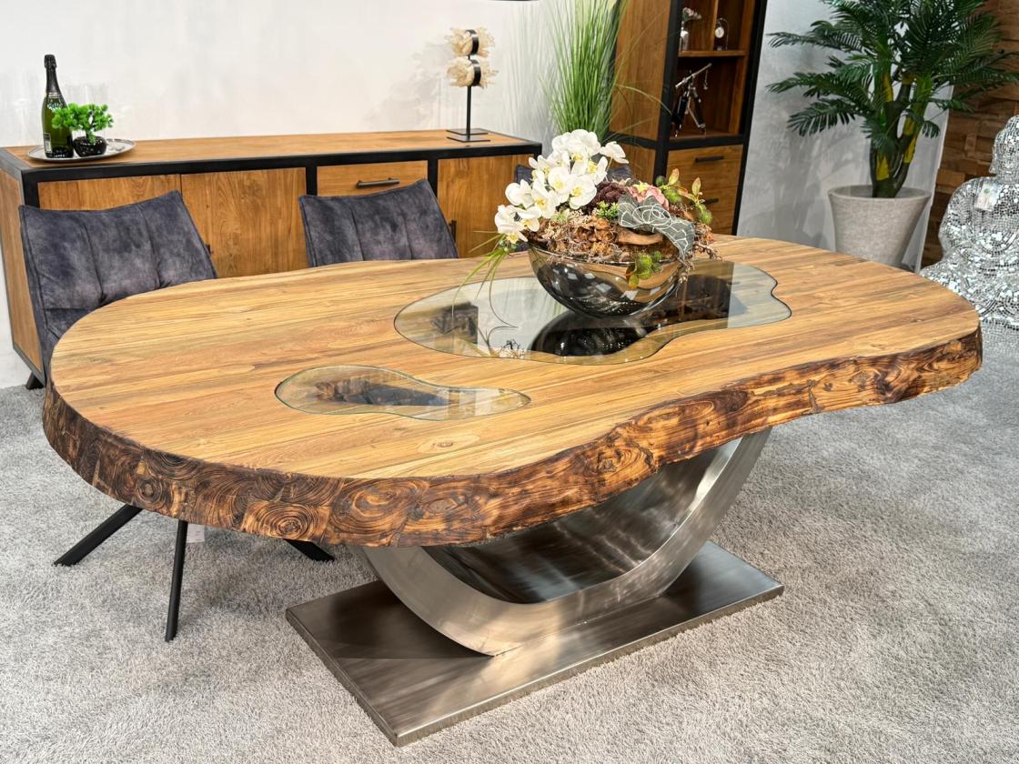 Massiver Holtisch Fusion aus recyceltem Holz