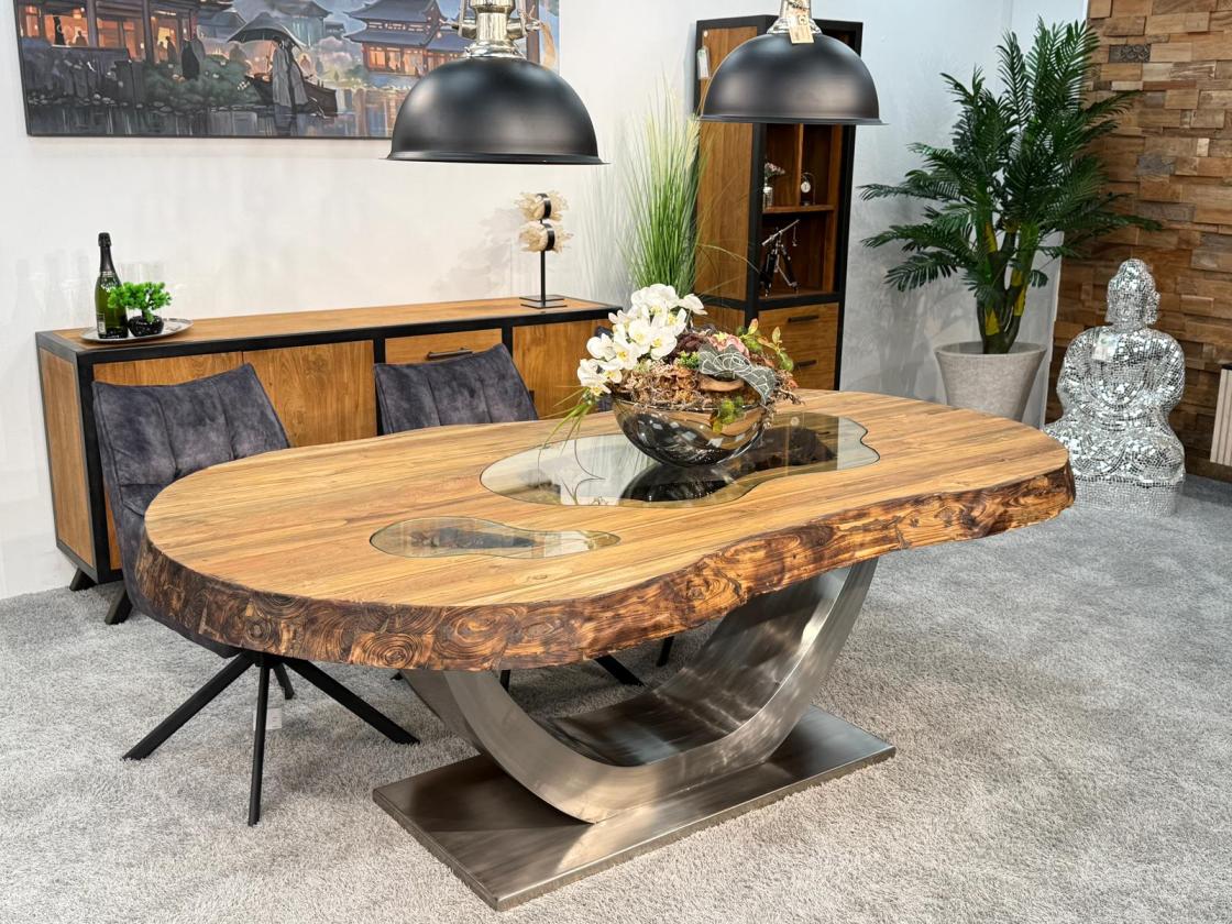 Massiver Holtisch Fusion aus recyceltem Holz