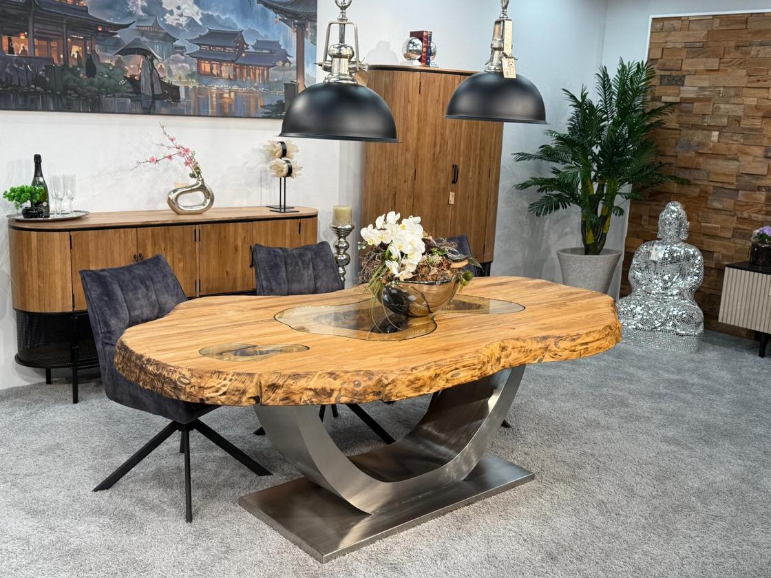 Massiver Holtisch Fusion aus recyceltem Holz