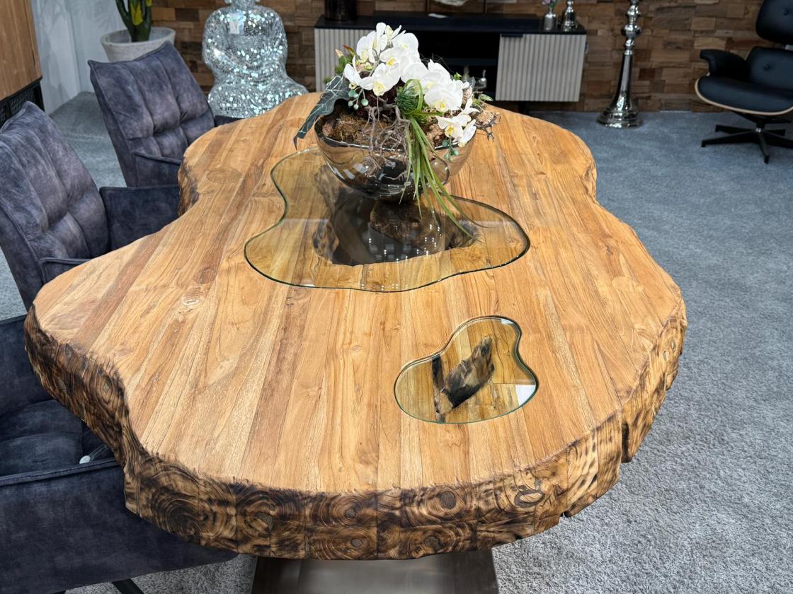 Massiver Holtisch Fusion aus recyceltem Holz