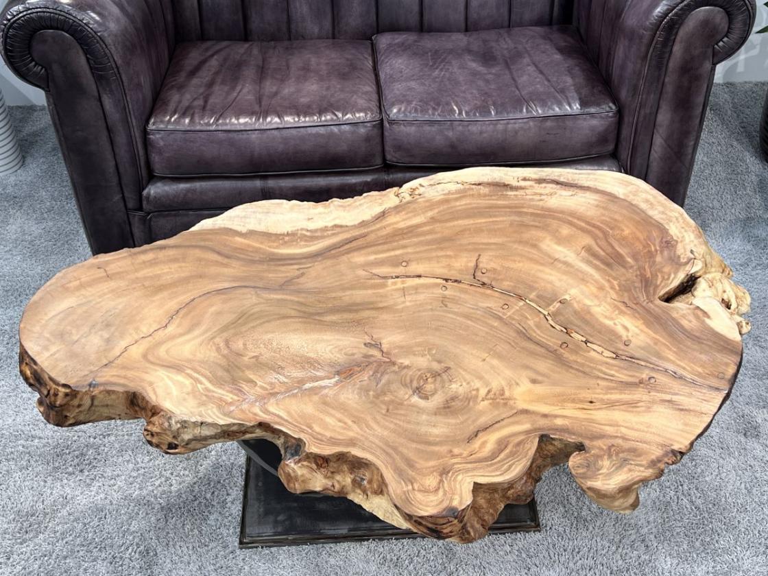 Massivholz Couchtisch "Bromo" 140 cm