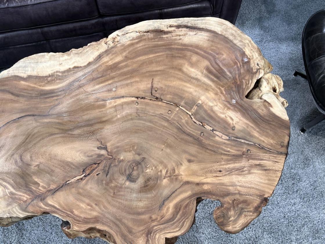 Massivholz Couchtisch "Bromo" 140 cm
